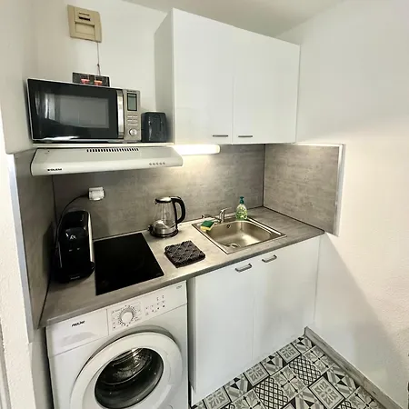 Gare Entièrement Rénové, Wi-fi, Clim, Tram, 15 Min Des Plages *